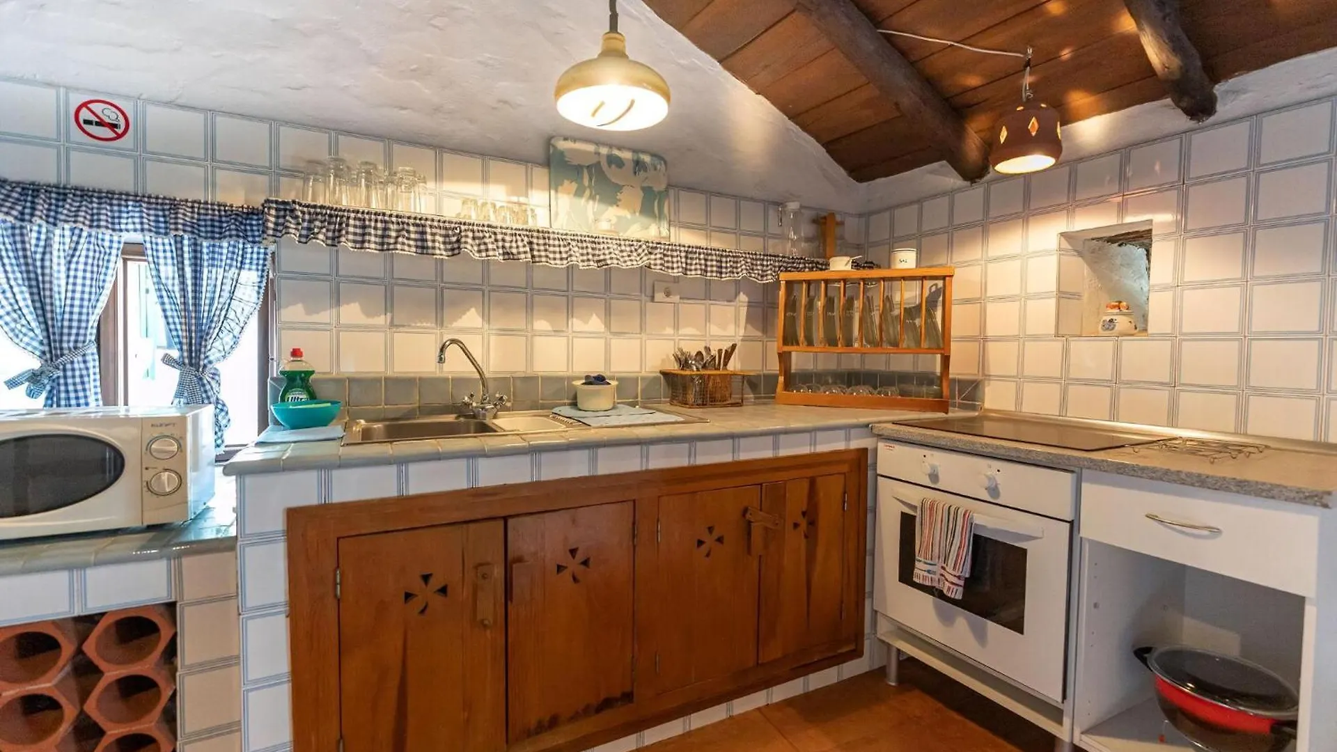 Casa Roja Mit Pool Und Terrasse Fuer 6 Personen Villa Charco del Pino