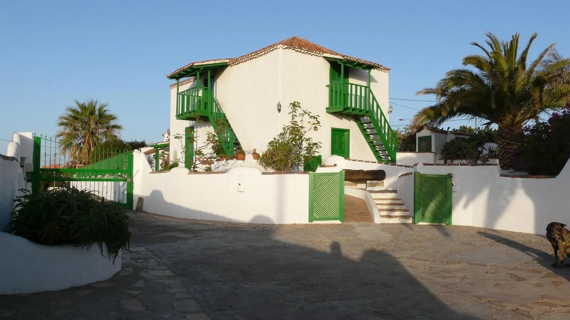 Casa Roja Mit Pool Und Terrasse Fuer 6 Personen Villa Charco del Pino