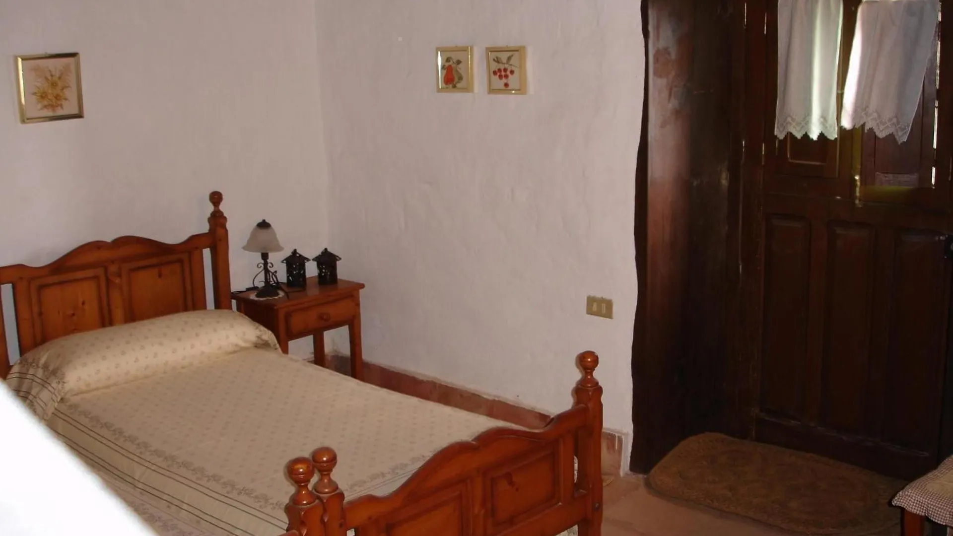 Holiday home Casa Roja Mit Pool Und Terrasse Fuer 6 Personen Villa Charco del Pino Spain
